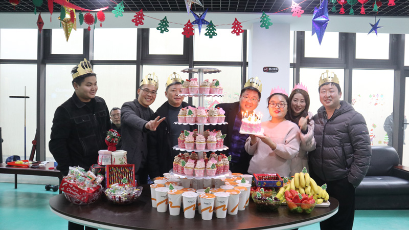 繽紛平安夜，歡樂圣誕節(jié) | 寶開舉辦第四季度員工集體生日會(huì)