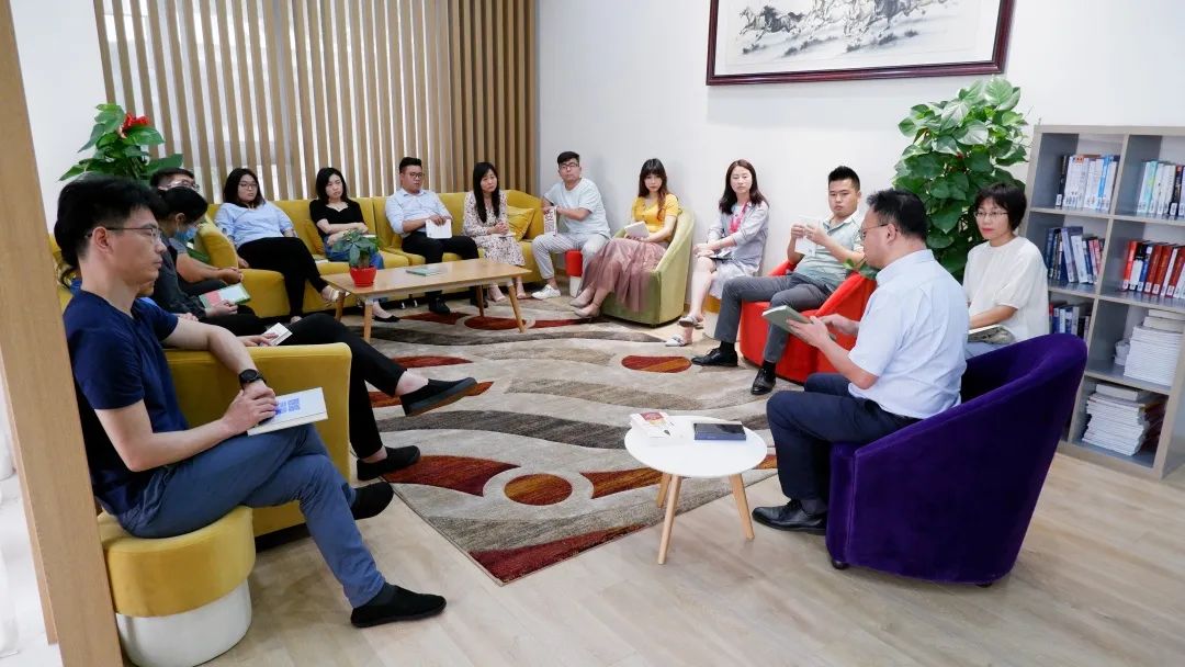 感受文字之美，共享閱讀之樂 | 寶開與燎申智城共同舉辦成長專場讀書活動