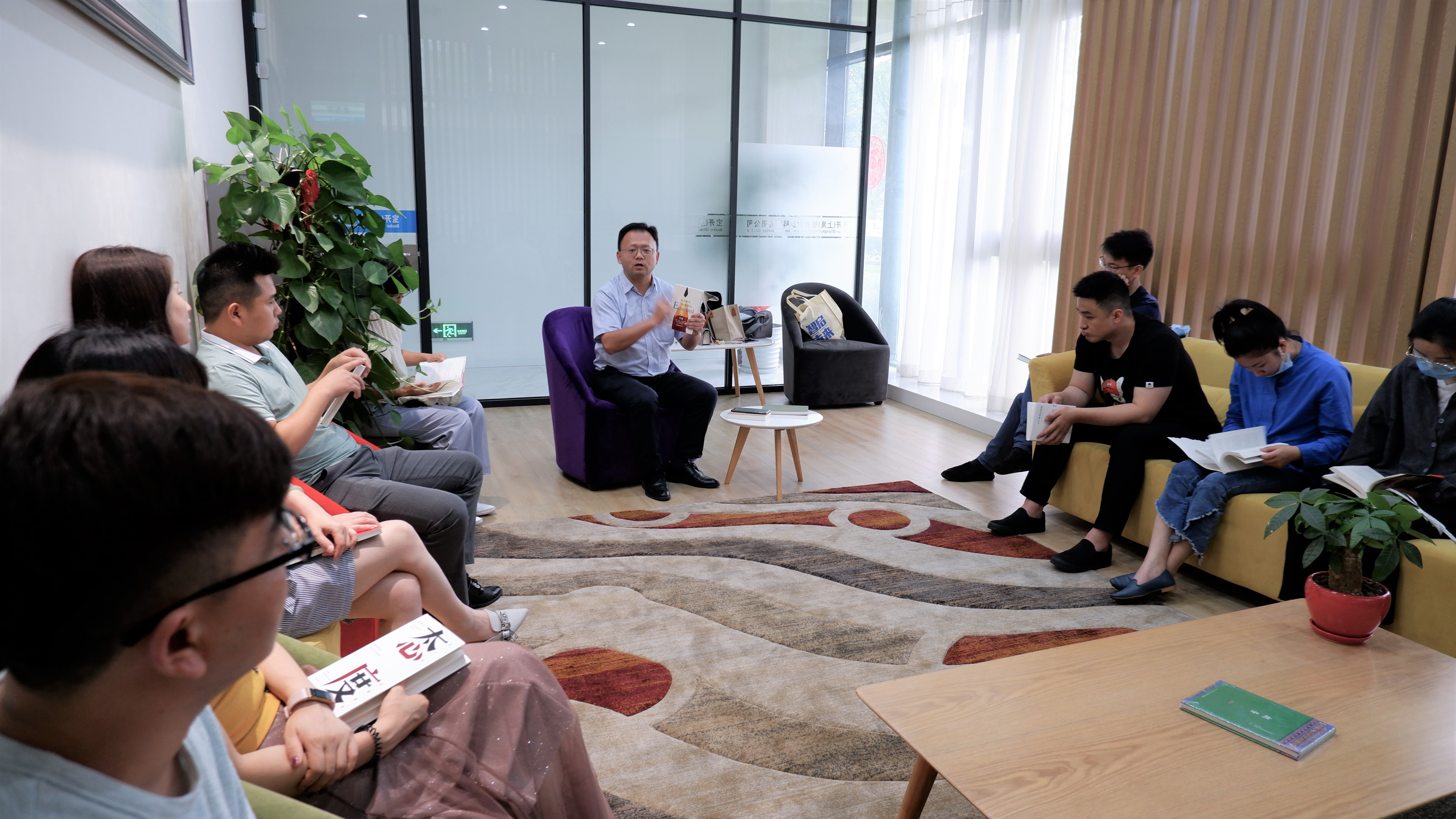 感受文字之美，共享閱讀之樂 | 寶開與燎申智城共同舉辦成長專場讀書活動