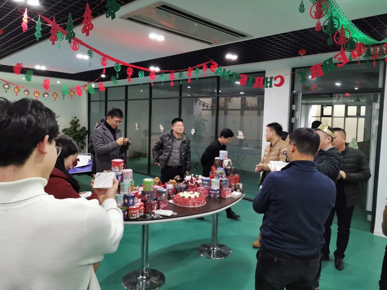 圣誕主題生日趴 | 濃情暖意平安夜，誕愿有你共前行