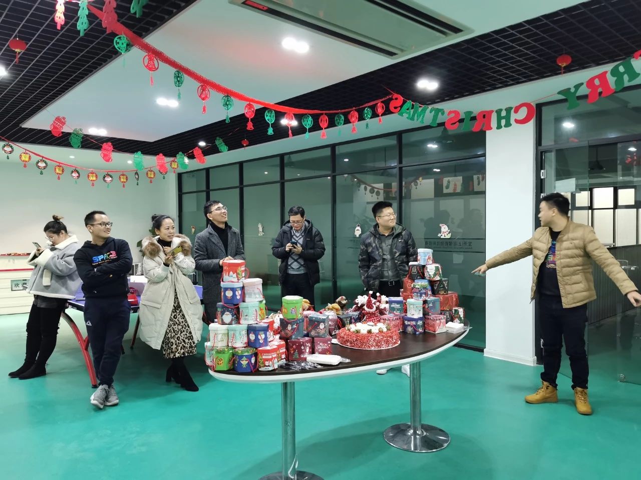 圣誕主題生日趴 | 濃情暖意平安夜，誕愿有你共前行