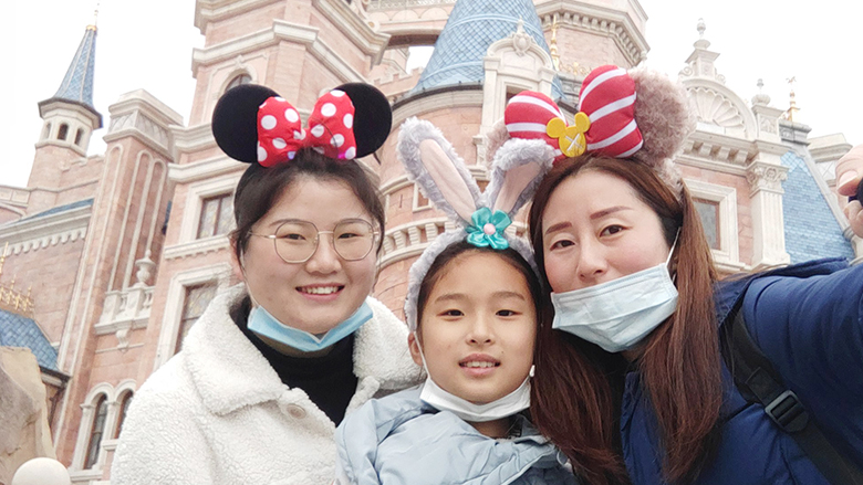 Happy Women’s Day | 歡度三八節(jié)，我們相約上海迪士尼樂園
