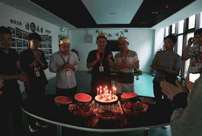 員工集體生日會 | 繽紛五月，把美好的祝福送給你