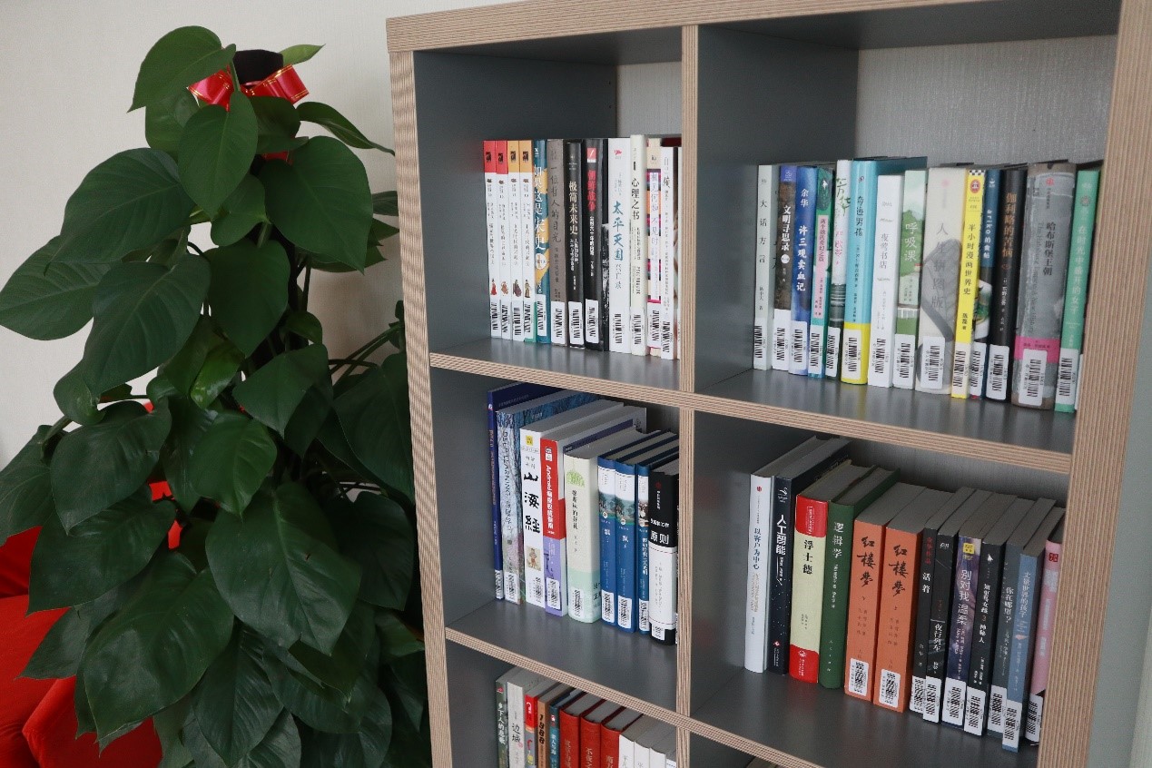 企業(yè)書香 | 寶開新建職工書屋，“小書屋”構(gòu)建精神“大家園”