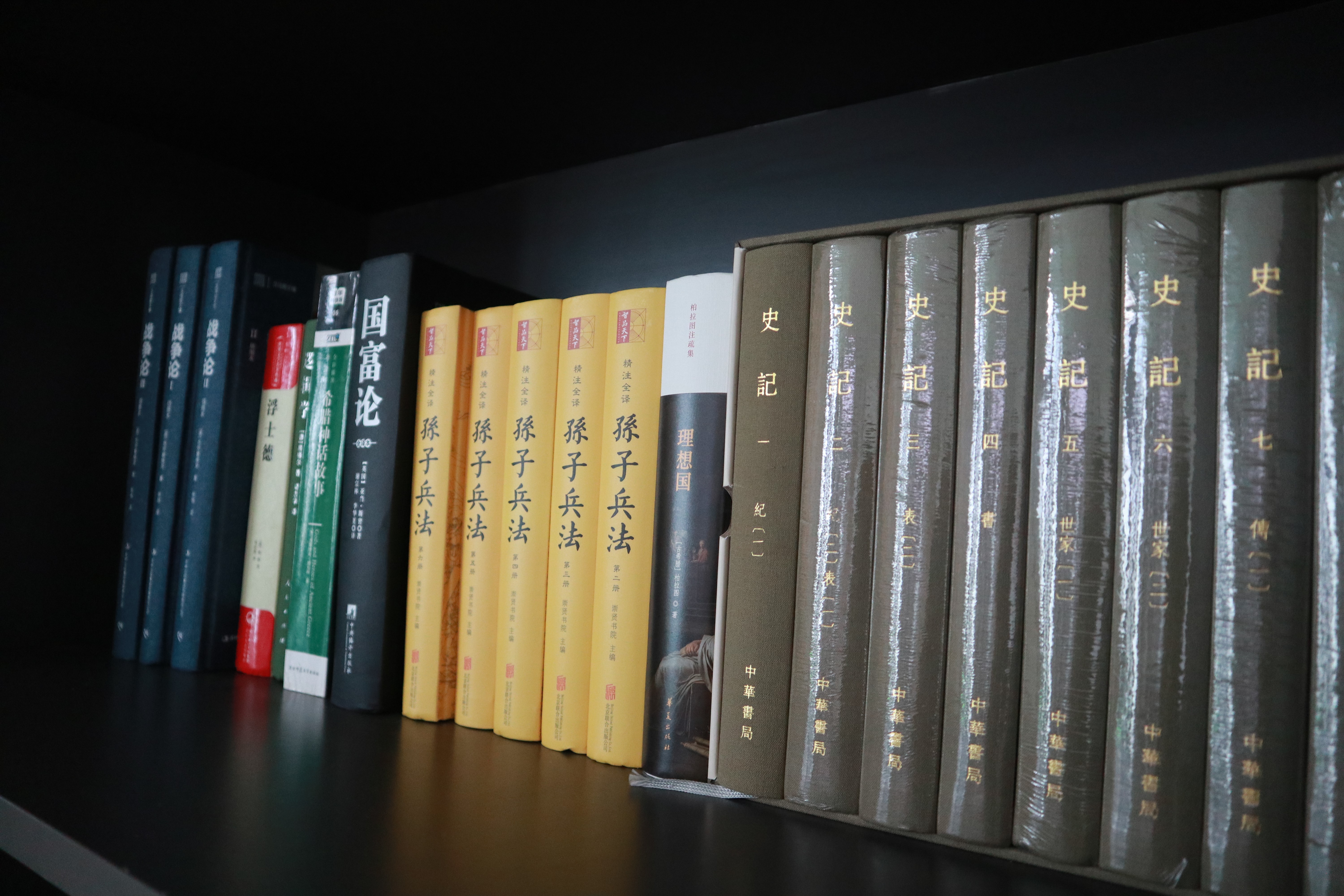 企業(yè)書香 | 寶開新建職工書屋，“小書屋”構(gòu)建精神“大家園”