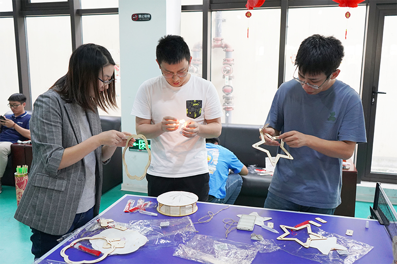 月圓中秋 · 集體慶生 | 溫馨九月，迎佳節(jié)，賀生辰，共團(tuán)圓！